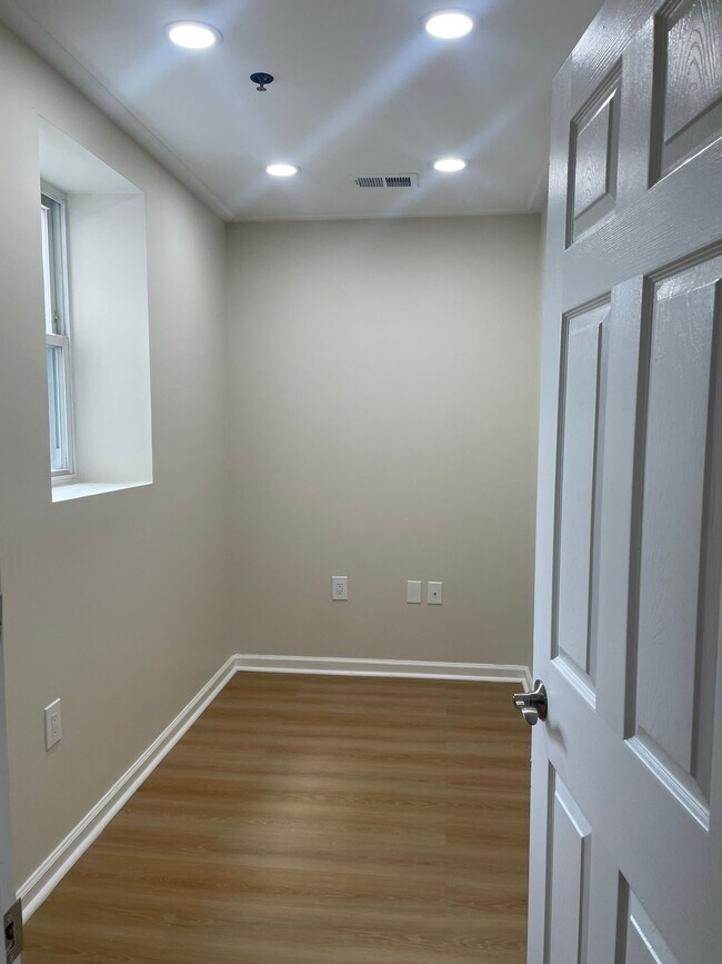 Foto del edificio - 167 N Grove St