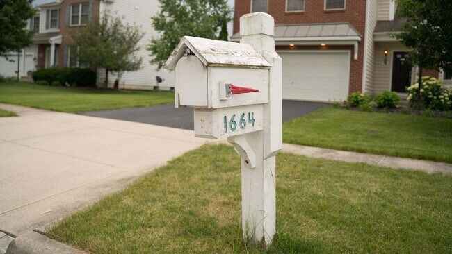 Foto del edificio - 1664 Boxwood Dr