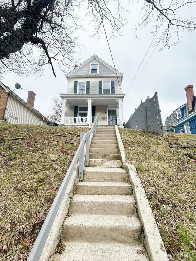 Foto del edificio - 3337 Glenway Ave