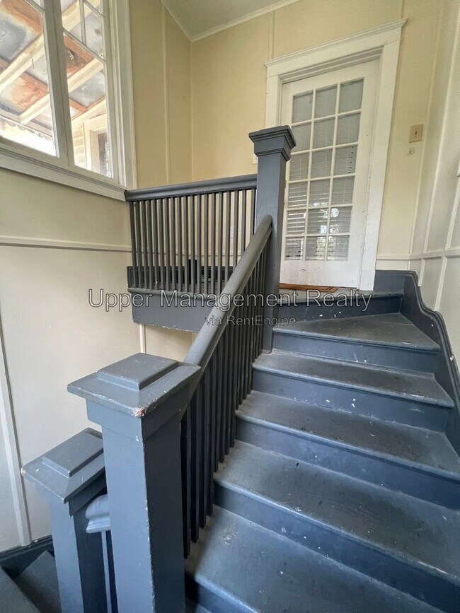Building Photo - 7429 Hampson St