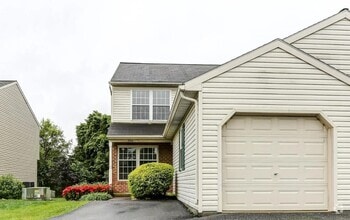 Building Photo - 352 Deerfield Dr