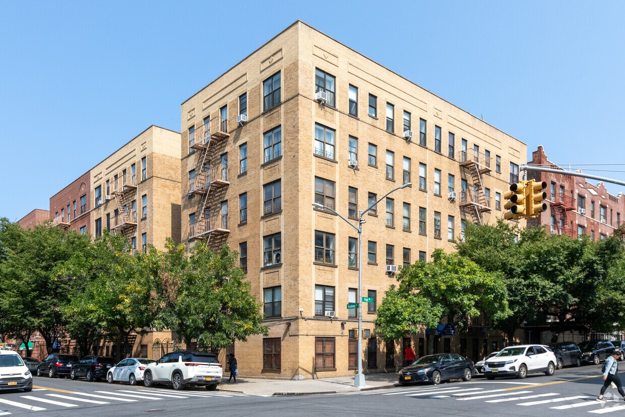 Primary Photo - Academy Twins Condominium