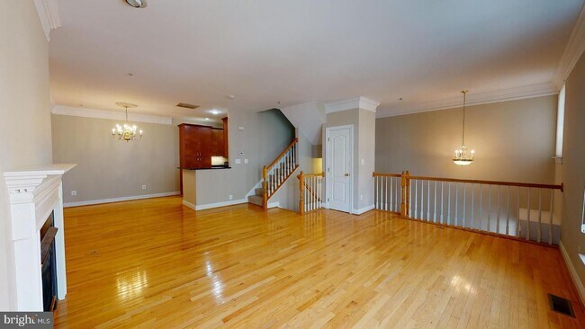 Building Photo - 5114 Vos Ln