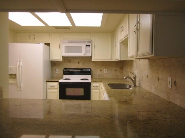 Building Photo - 2708 Creekwood Ct