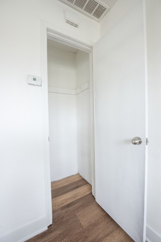 Foto del edificio - 3012 Larkmoor St