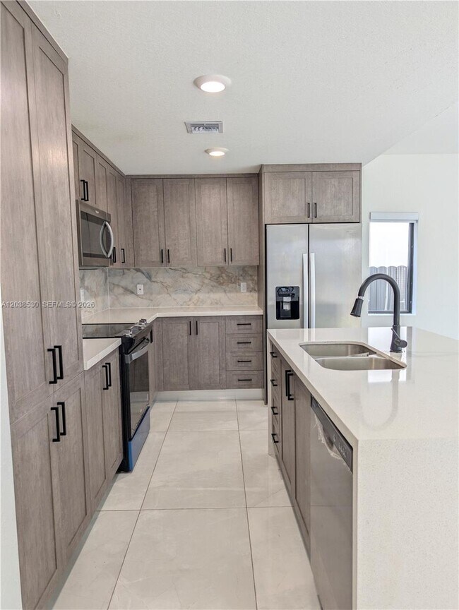 Foto del edificio - 1373 NW 1st St