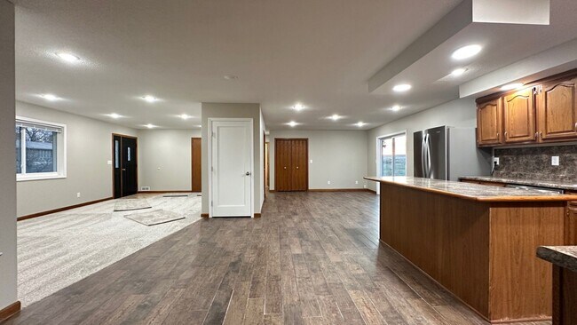 Foto del edificio - Now available for rent — this top-quality, beautifully updated home!