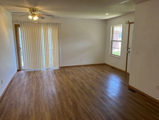 Building Photo - S0092-MF-E1