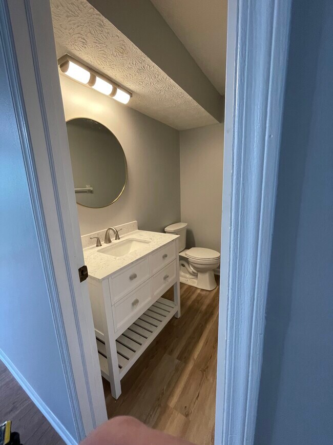 Building Photo - 6451 Brookedge Ct