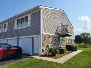 Building Photo - 1108 Hampton Harbor