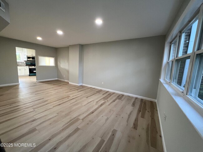 Foto del edificio - 15 Briar Mills Dr