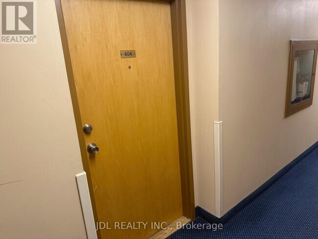 Building Photo - 3050 Ellesmere Rd