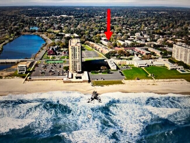 Foto del edificio - 735 Greens Ave