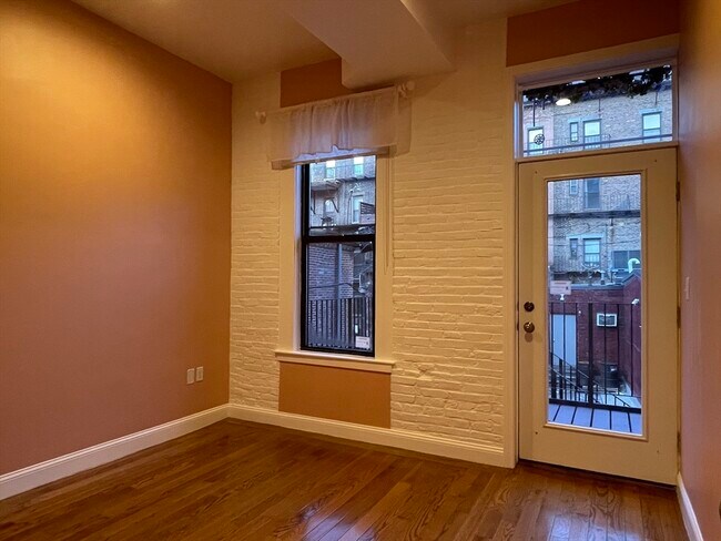 Building Photo - 58 E Springfield St