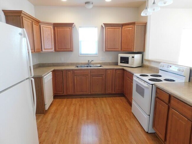 Foto del edificio - Spacious 3-Bedroom, 2-Bath Home
