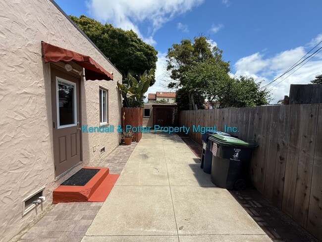 Building Photo - Quiet & Updated Watsonville Charmer 2 plus BR/1BA