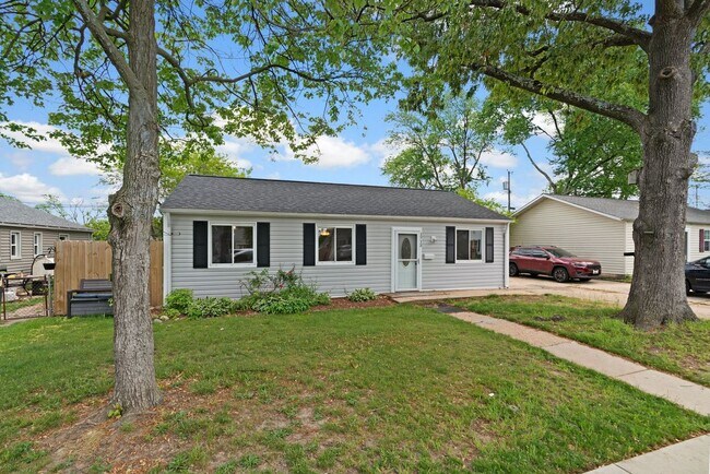 Foto del edificio - 1713 Lansing Rd