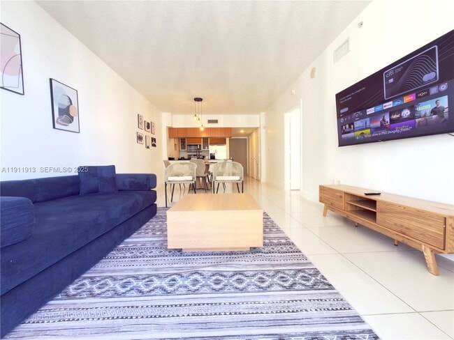 Building Photo - 1750 N Bayshore Dr