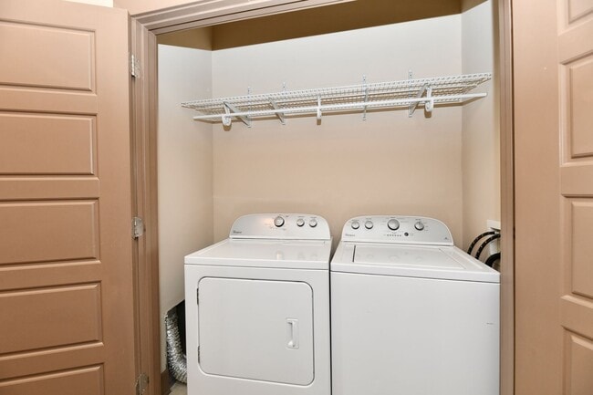 Interior Photo - Mezz 42