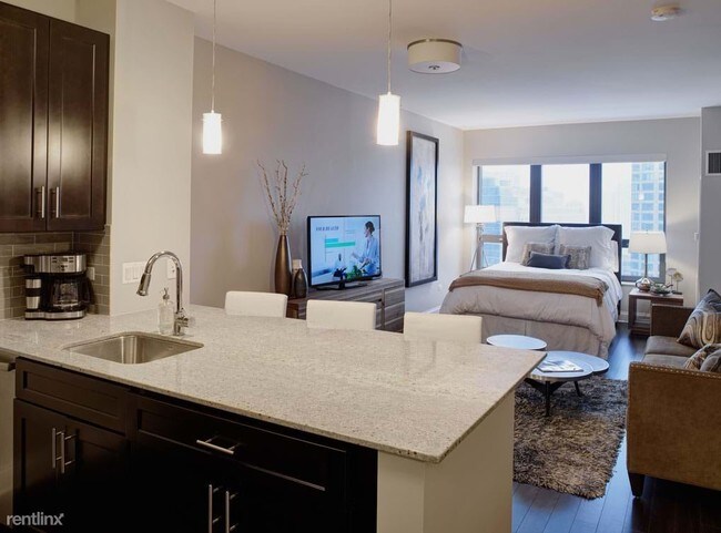 Building Photo - 2 br, 2 bath Apartment - 17 W Hubbard St 2812
