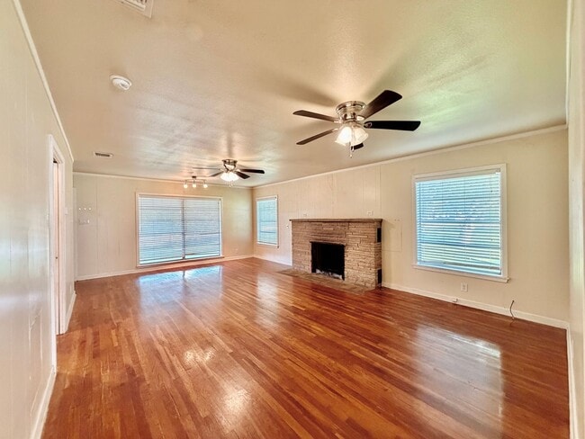 Building Photo - Unbeatable Location! Walk Across the Street to TXST Campus