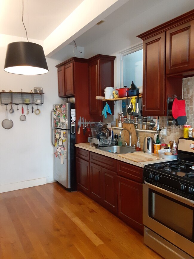 Kitch - 255 Lexington Ave