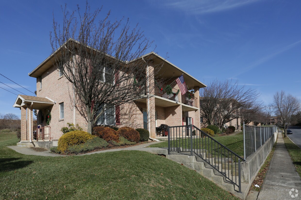 Foto principal - 3501 Nicholas St