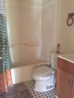 Foto del edificio - 114 Borden Ave
