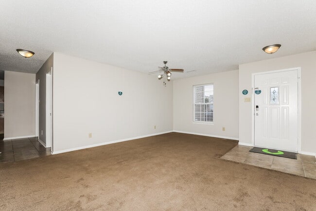 Foto del edificio - 2837 Ludwig Dr