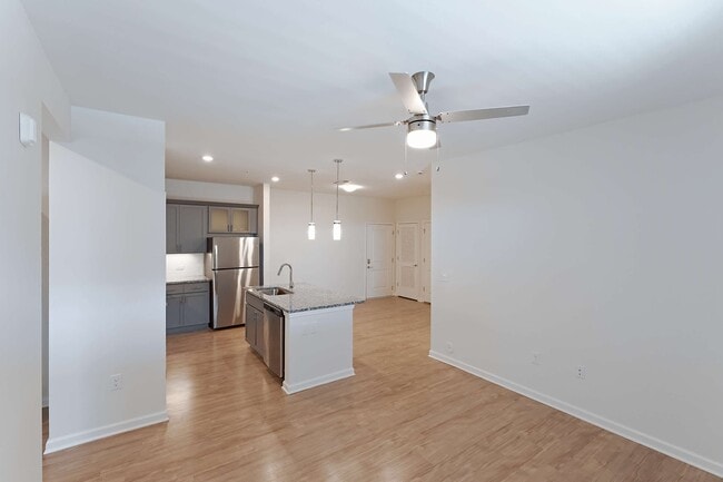 Building Photo - Evolve New Hope Farm