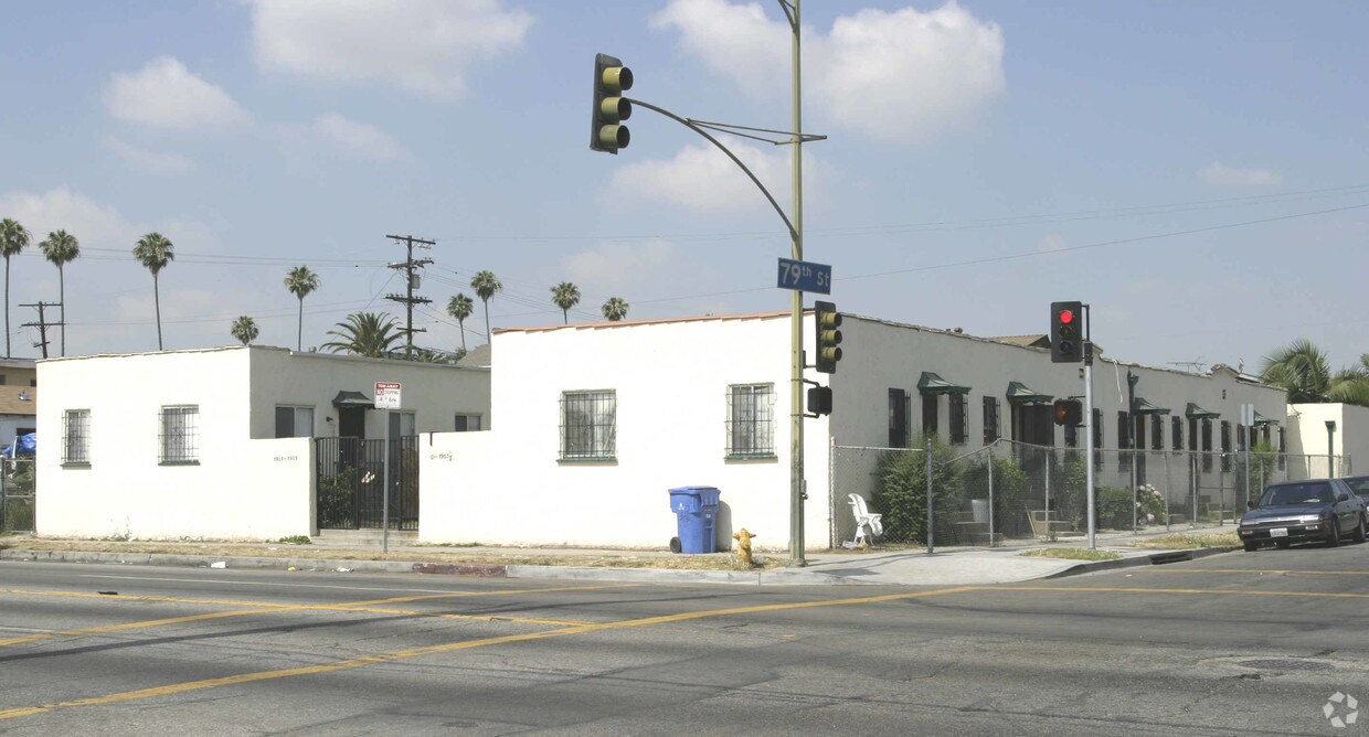 Primary Photo - 7901 S Hoover St