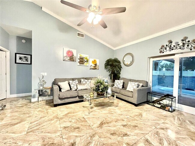 Foto del edificio - 2314 Kings Crest Rd