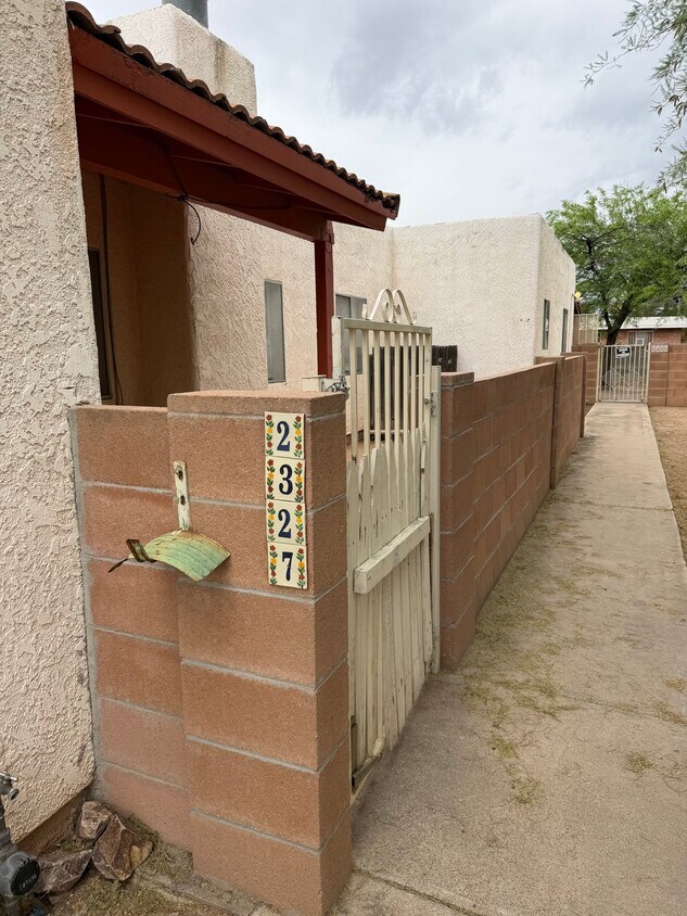 Photo - 2327 N Dodge Blvd (Tucson, AZ)