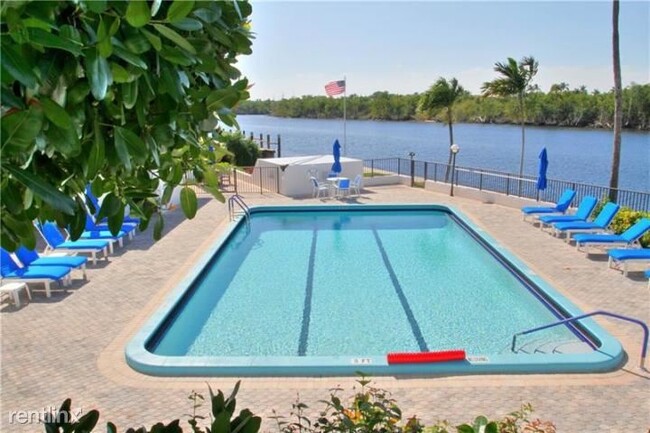 Building Photo - 2 br, 2 bath Condo - 4750 S Ocean Blvd