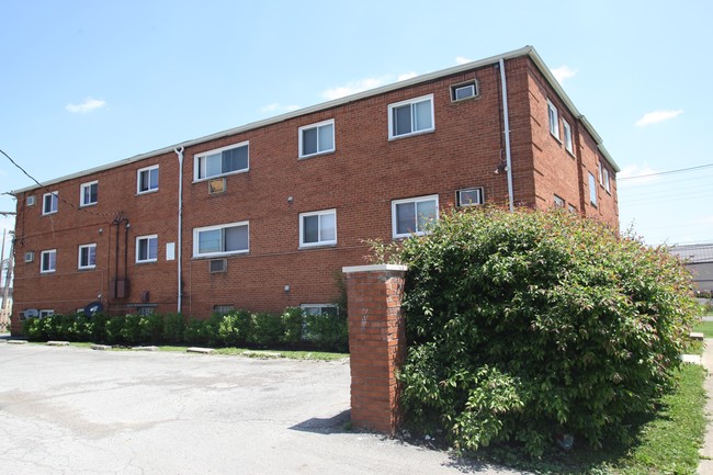 Side of 3670 Building - 3656 Seabrook Ave