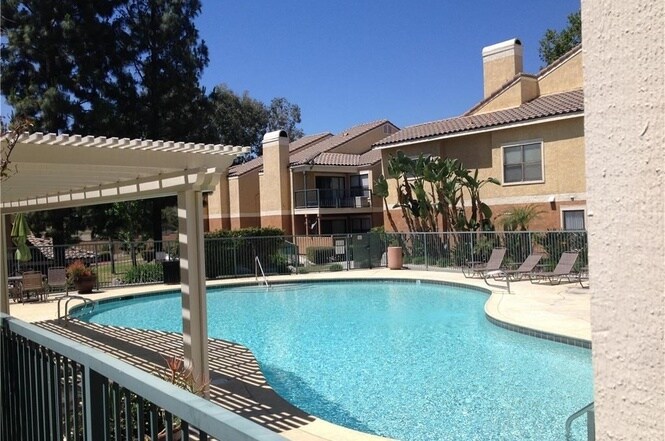 Foto principal - 10655 Lemon Ave