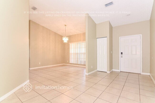 Building Photo - 12841 Tallowood Dr