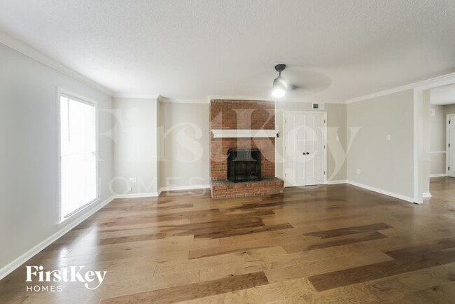 Foto del edificio - 6801 Fossil Creek Rd