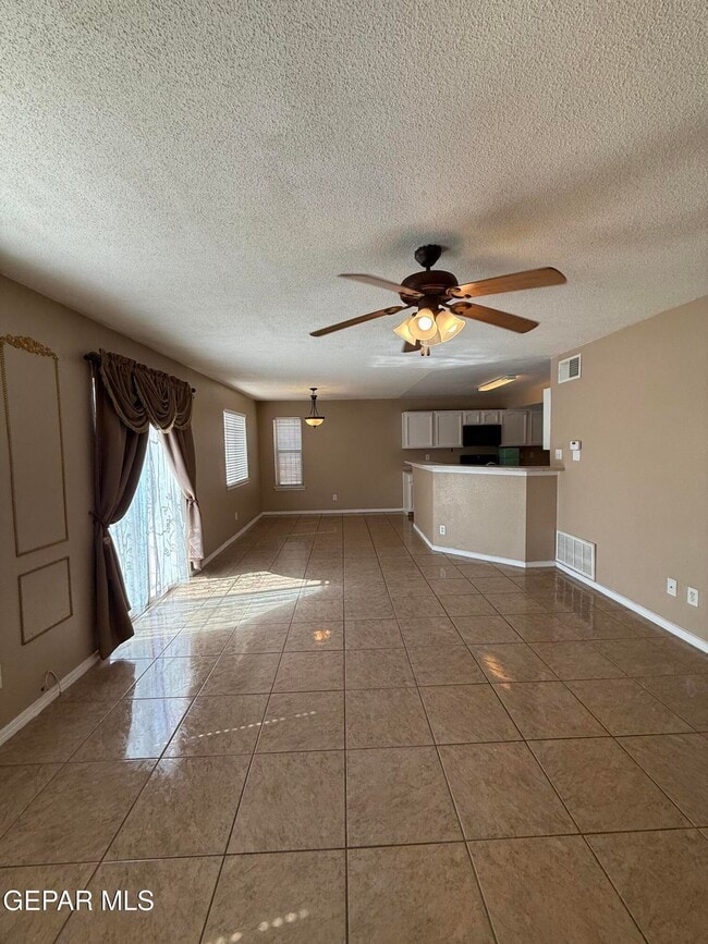 Building Photo - 3644 Tierra Bahia Dr