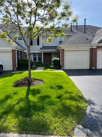 Primary Photo - 1235 N Wellington Ct