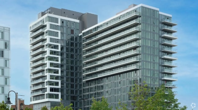 Building Photo - 80 Bond Street East