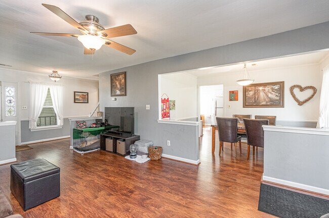 Foto del edificio - 2224 Rock Lake Loop