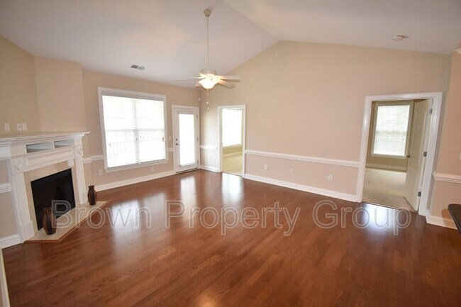 Building Photo - 159 Gallery Dr