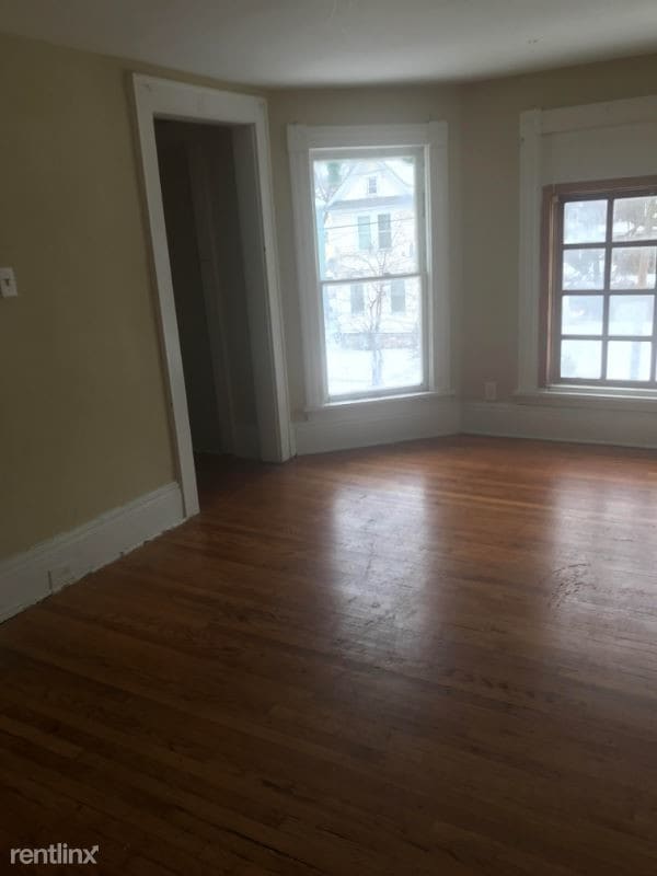 Building Photo - 143 Wood Ave