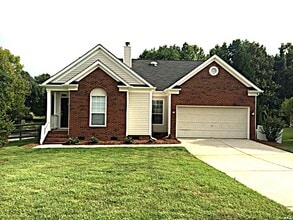 Building Photo - 2628 Clarencefield Dr