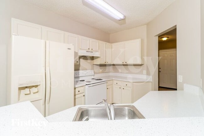 Building Photo - 1163 Schumann Dr