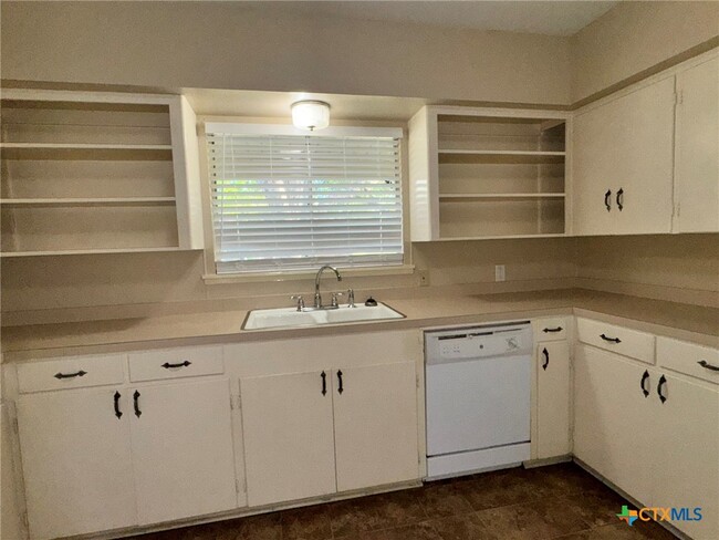 Foto del edificio - 1407 Hummingbird Ln