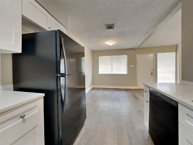 Building Photo - 5523 Cactus Forest Dr