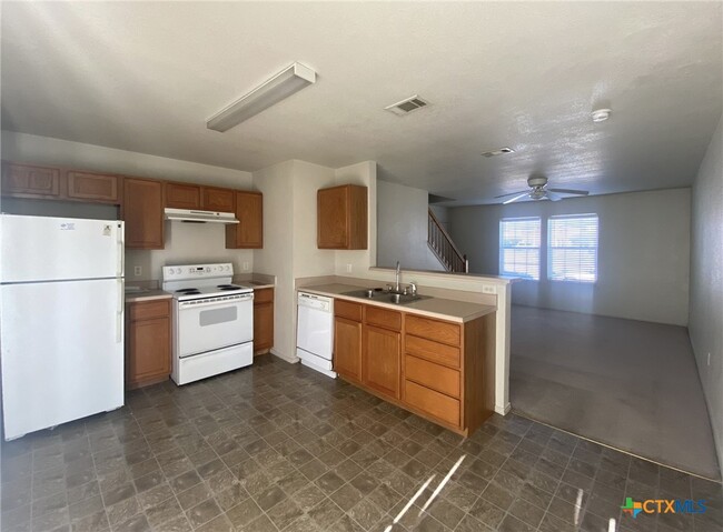 Building Photo - 2102 Tahoe Ct