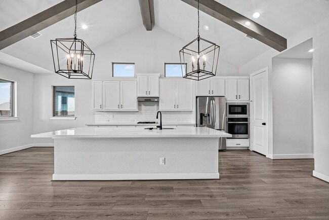 Building Photo - 2600 Golden Palms Ln